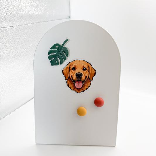 Scattered energy finds inner guidance with this Golden Retriever magnet, a thoughtful pick for quiet leaders, nurturers, and loyal companions.