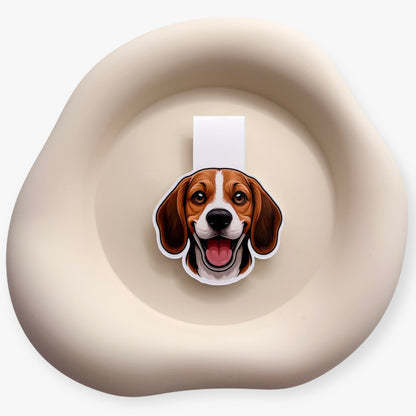 Anxious minds find comfort in this magnetic Beagle, perfect for calm-seeking journalers and book-lovers with tender hearts.